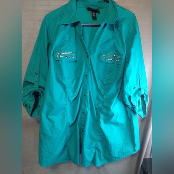 Lane Bryant Teal Plus Size Button-Up Women's Studded Pocket Blouse - Picture 1 of 3
